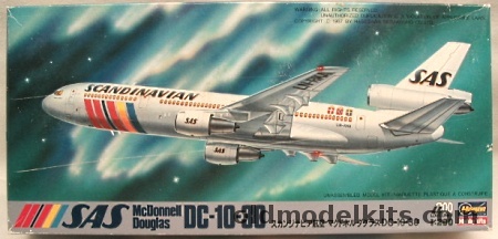 Hasegawa 1/200 McDonnell Douglas DC-10-30 SAS - (DC-10), LC17 plastic model kit